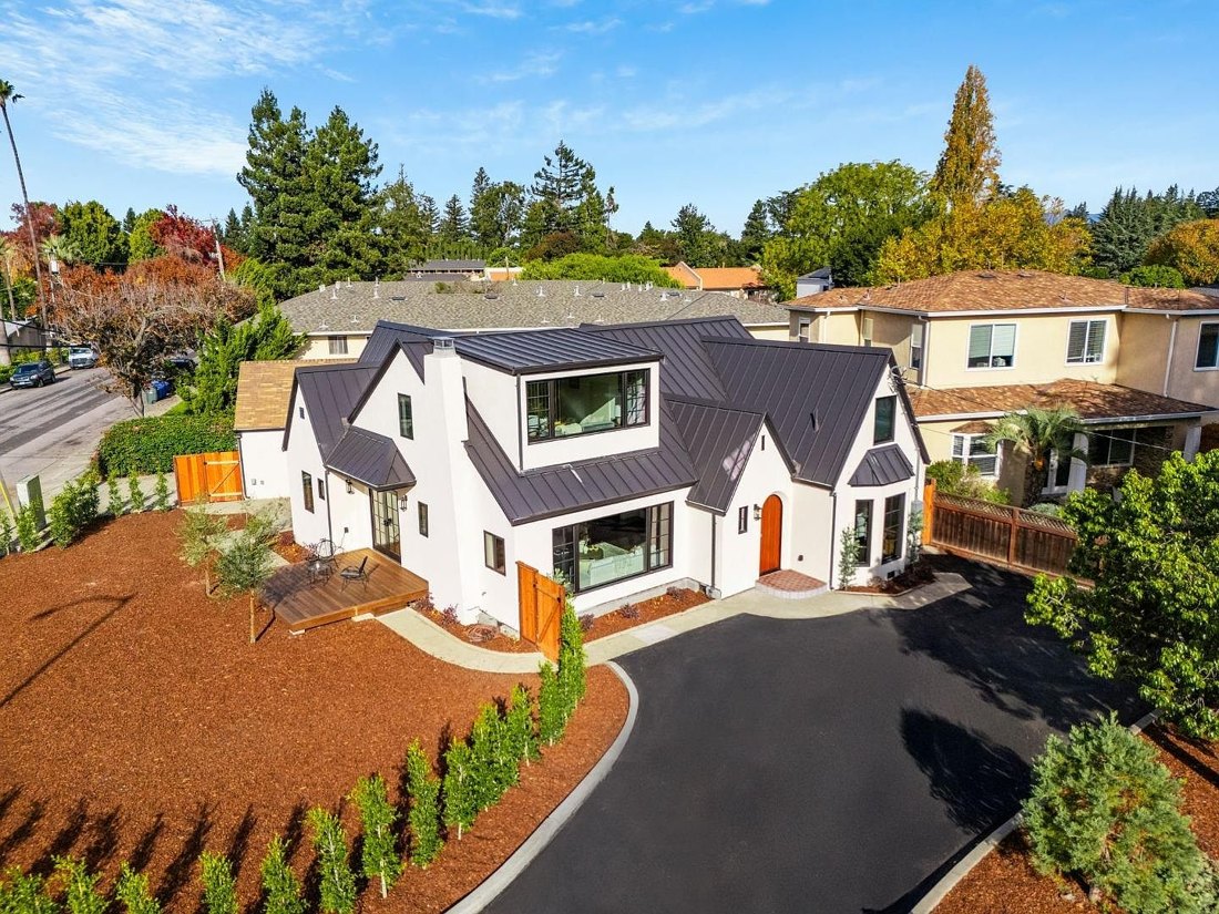 58 Gladys Ave, Mountain View, a home listed and sold by Olesia Woodward