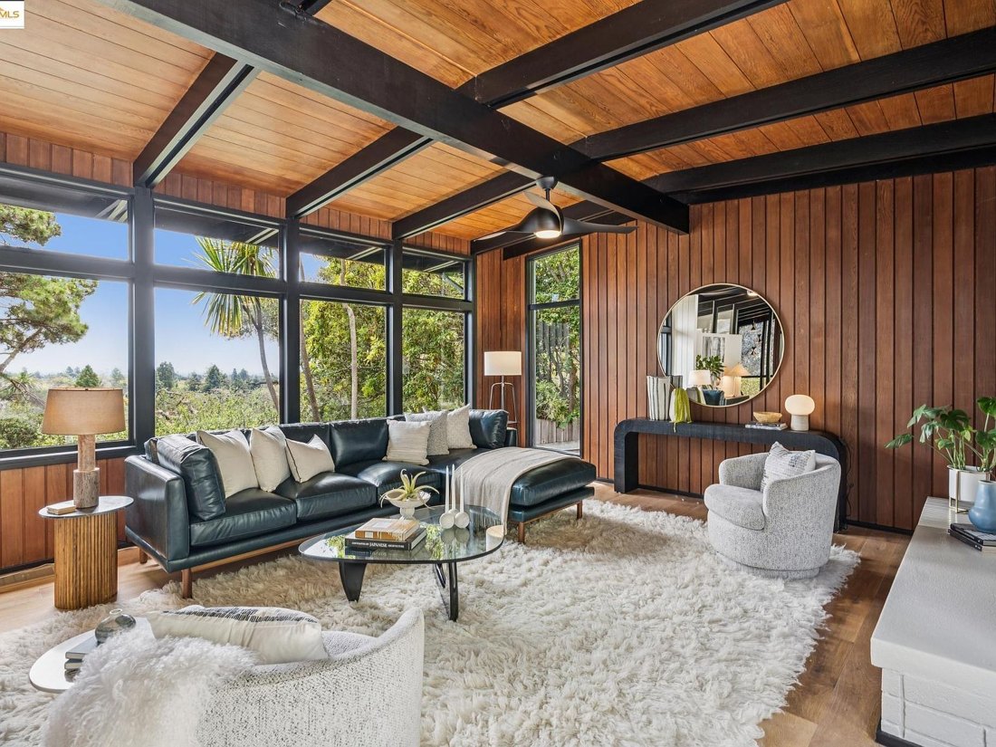 1910 Yosemite Rd, Berkeley, a home represented by Olesia Woodward